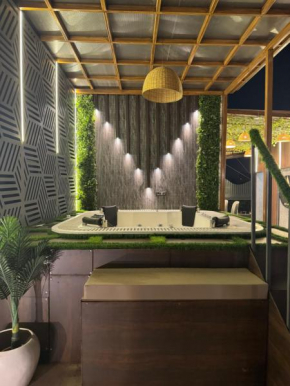 Aqua Sky Terrace Homestay 1 luxurious Suite Room w 2 Beds, Open Air Jacuzzi & Outdoor Lounge Area